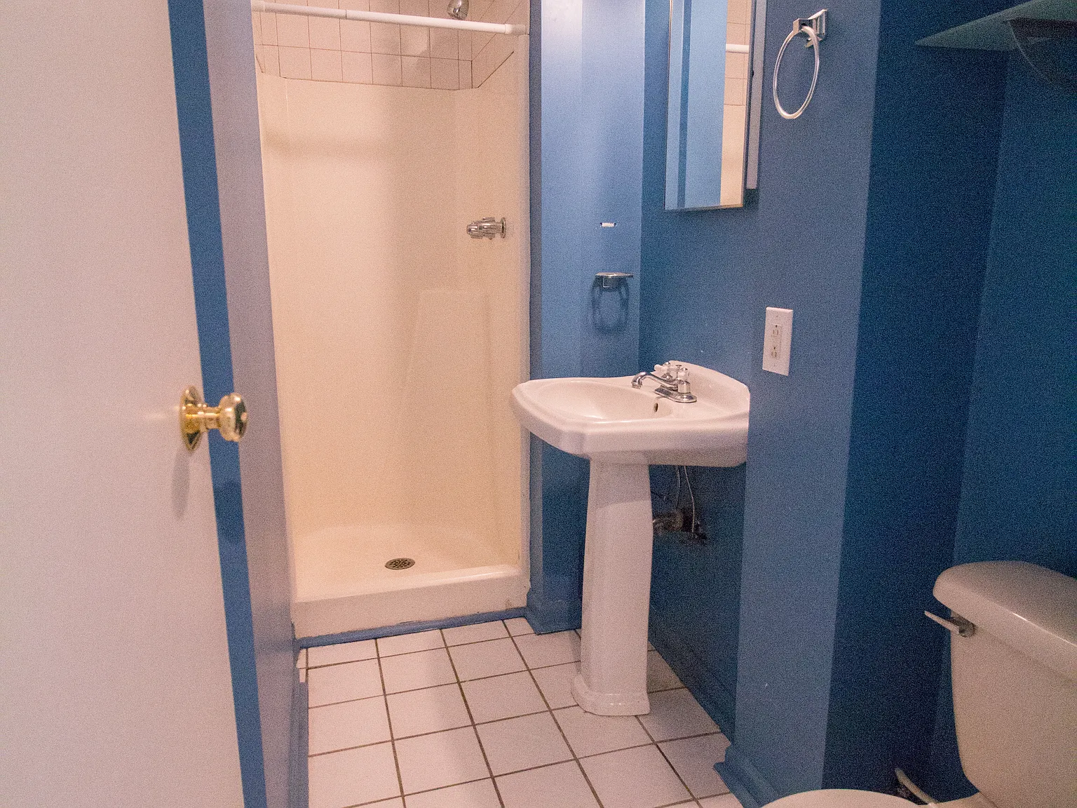 1508 Sarah St — Photo 4