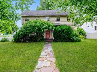 49 Hempstead Avenue, Malverne, NY 11565