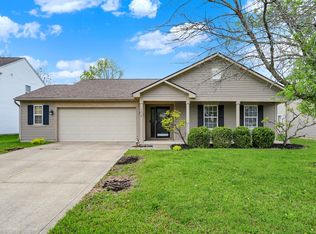 3214 Limber Pine Dr, Whiteland, IN 46184