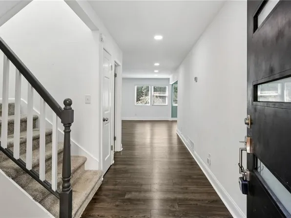 6118 Barfield Rd, Sandy Springs, GA 30328