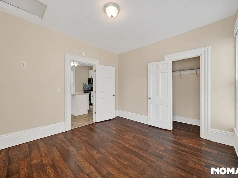 1855 W 58th St #1 — Photo 11
