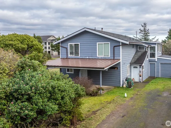 971 Point Brown Avenue SE, Ocean Shores, WA 98569