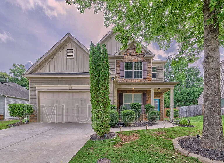 218 Marefair Ln — Photo 2