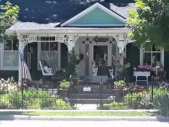 2nd image of 210 S 2nd St