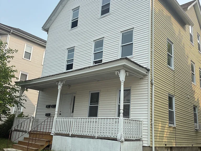 11 Ames St #3 — Photo 2