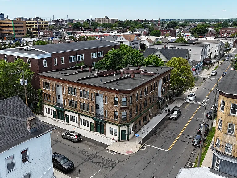1071-F3 Pembroke St #B2 — Photo 1