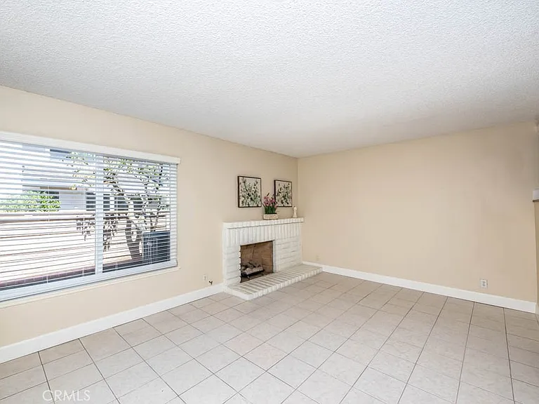 21 Ashbrook #102 — Photo 10
