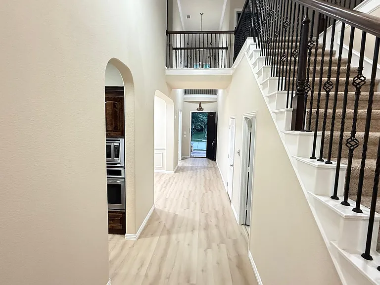 6112 Eldridge Ln — Photo 32