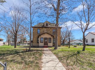 307 7th St SE, Little Falls, MN 56345