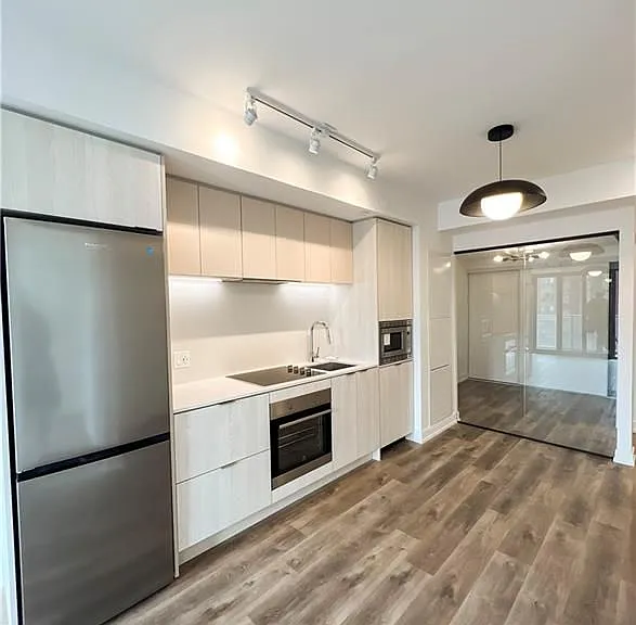 1 Jarvis St #905 — Photo 3