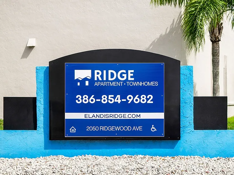 Ridge Apartments — Photo 7