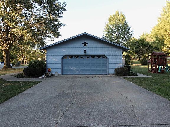 3rd image of 1502 Cottonwood Dr