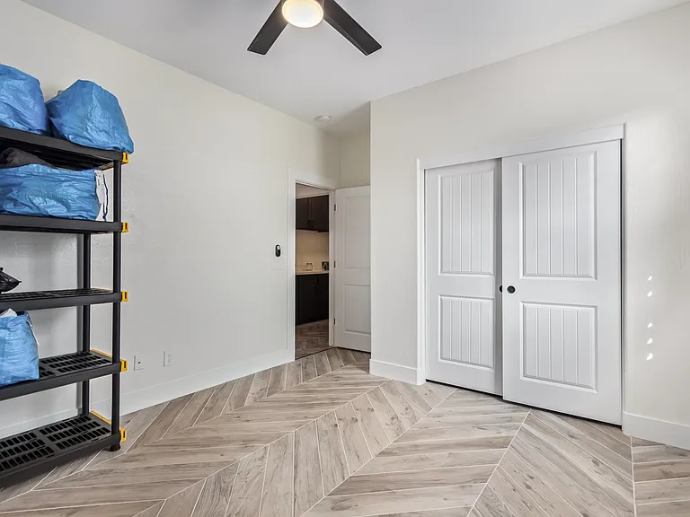12152 W Winslow Ave — Photo 34