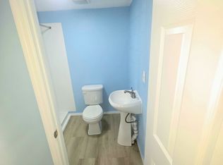 2868 Cushing Rd, Camden, NJ 08104