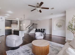 411 Via Regatta Dr, Webster, TX 77598