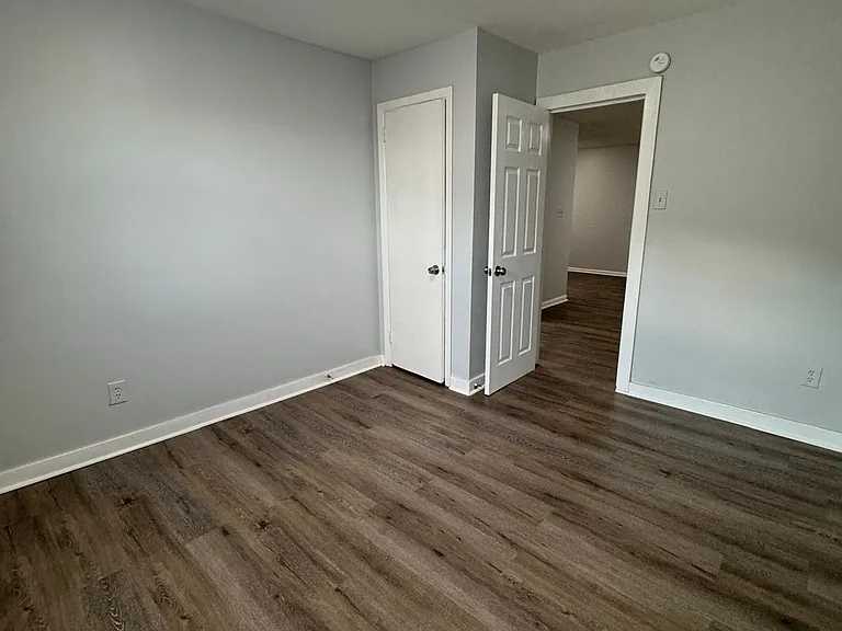 206 E Ayre St #4 — Photo 6