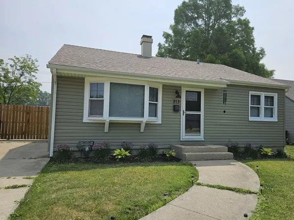 213 S McLean Blvd, Elgin, IL 60123