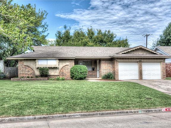 2nd image of 412 Rosewood Dr