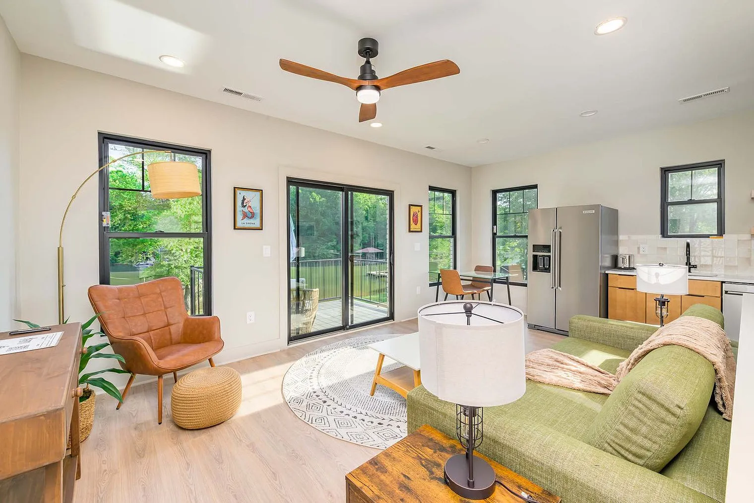 1 bed, 1.0 bath, 699 sqft, $3,012 — Photo 1