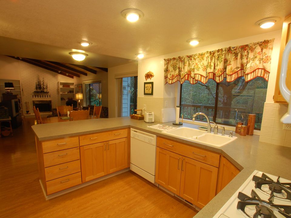 Spacious Kitchen