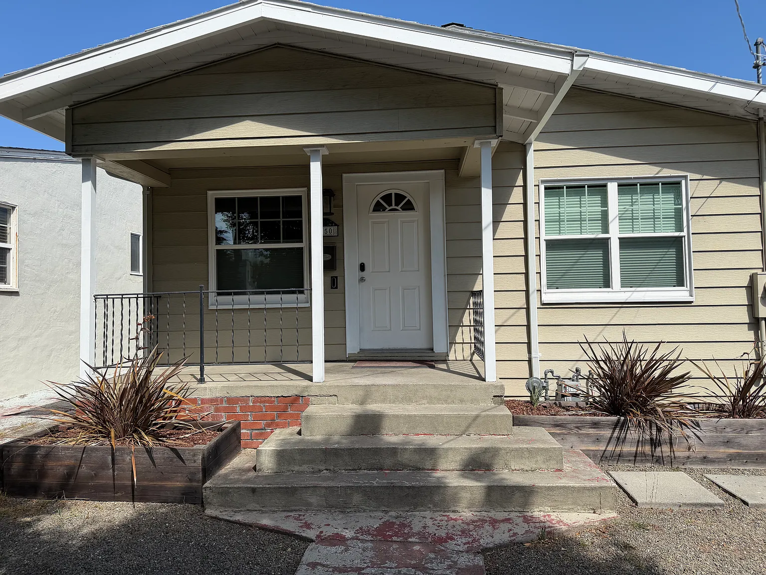 Lewis Ave, San Leandro — Photo 2