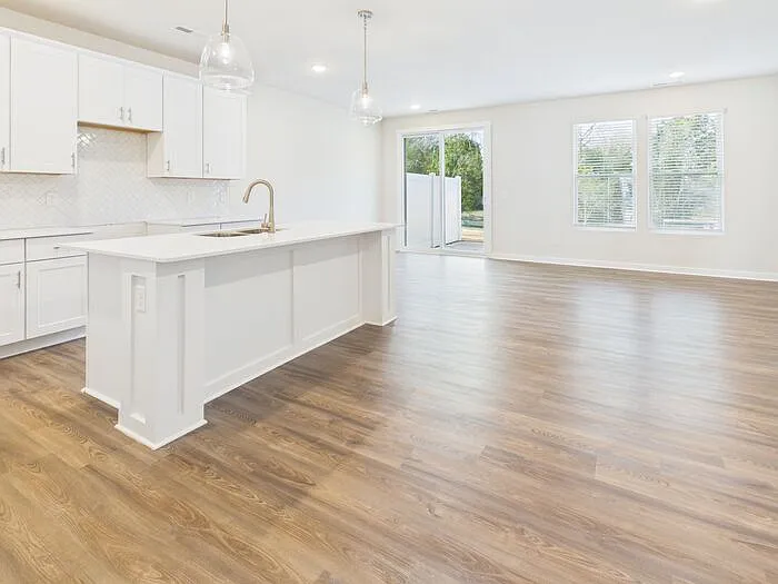 311 E Kings Dr #4 — Photo 16