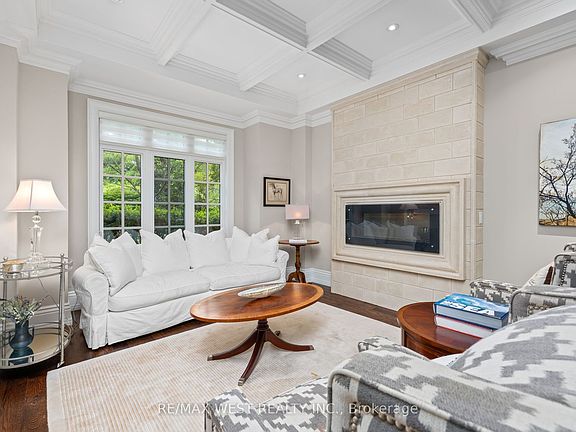 5th image of 92 Pinetree Way