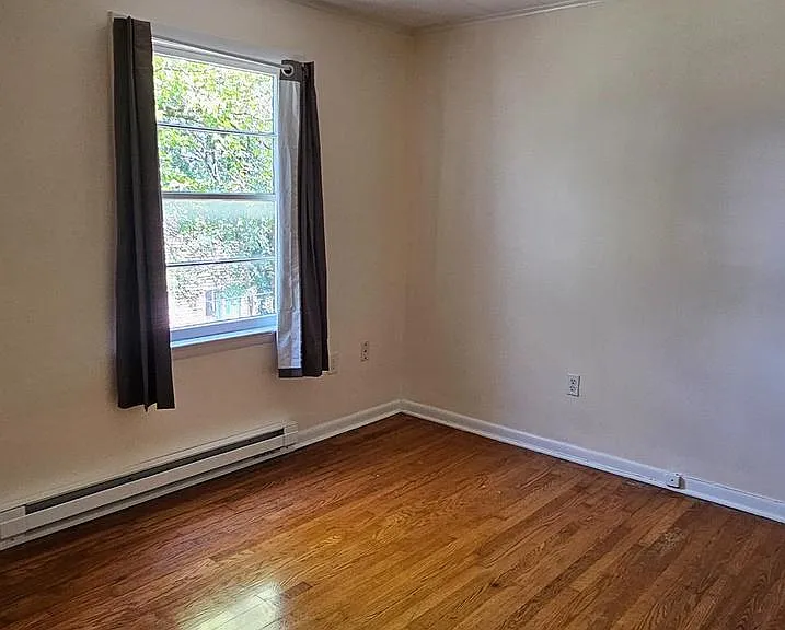 204 E Whitlock Ave — Photo 10