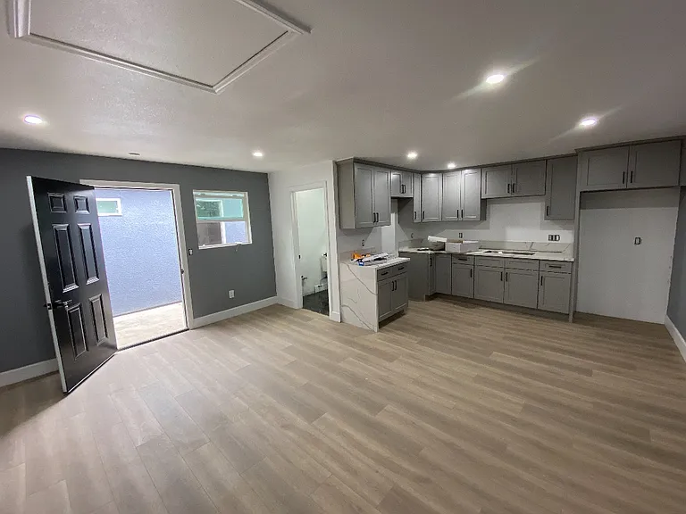 2900 E Hullett St — Photo 3