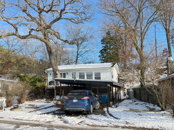 3302 N Blackstone Ave, Colon, MI 49040