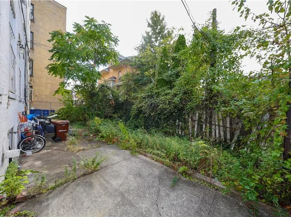 2176 East 13th Street image 19 of 29