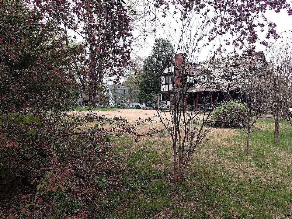 2nd image of 39 Prince St
