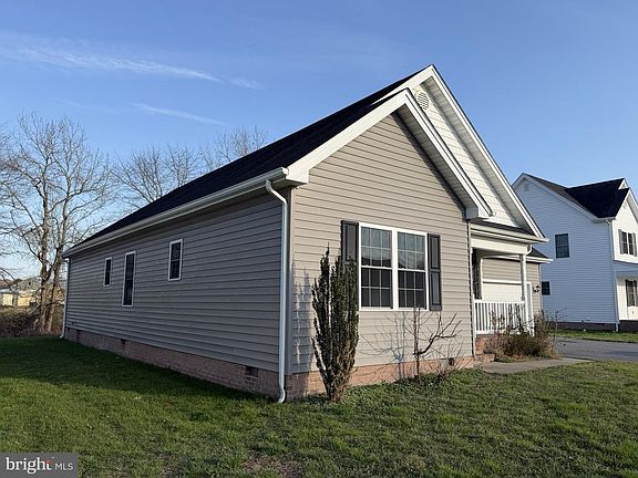 2nd image of 1731 Cedar St