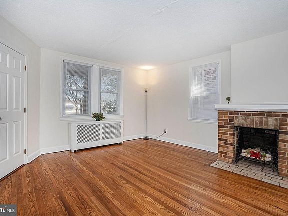 5th image of 1604 W 11th St