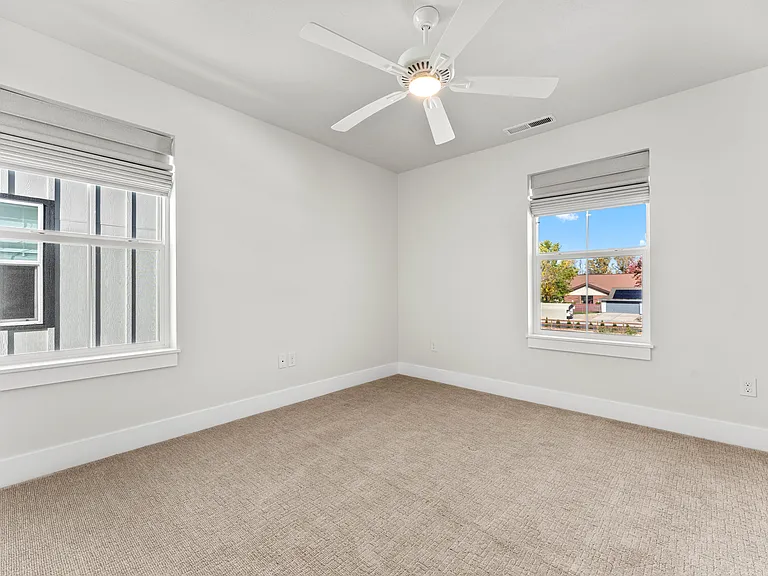 4835 N Mitchell St — Photo 27