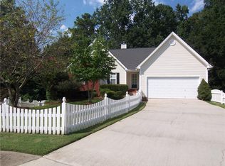 5401 Regency Lake Ct, Sugar Hill, GA 30518