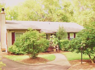 39010 Paynes Ln, Hamilton, VA 20158