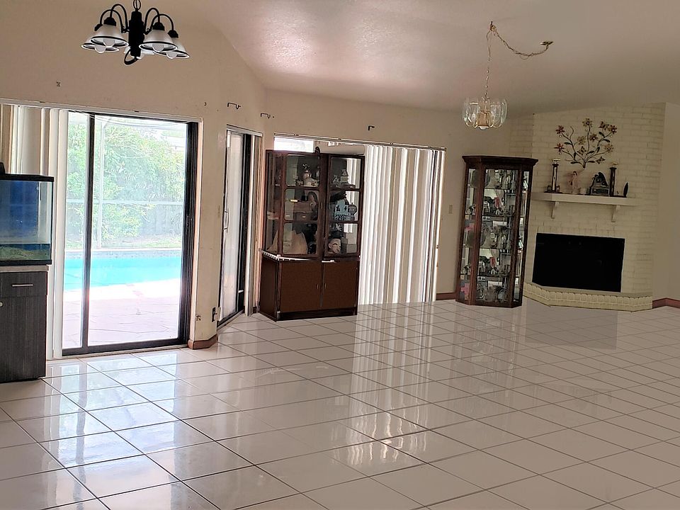 2nd image of 10760 NW 21st Pl