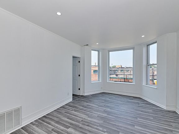 5th image of 4534 W Gladys Ave #2