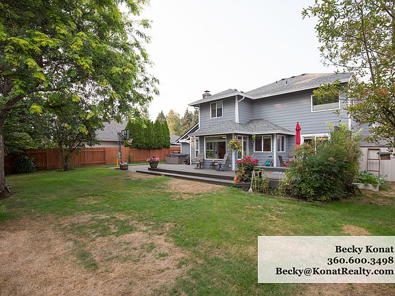 2nd image of 804 NE 154th Ave