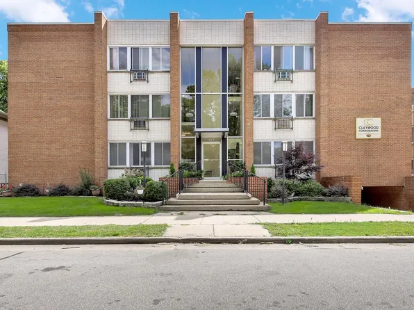 825 East Henry Clay STREET #204, Whitefish Bay, WI 53217