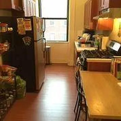 Rented by Bond New York | media 17