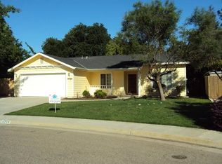 4724 W Manor Ct, Visalia, CA 93291