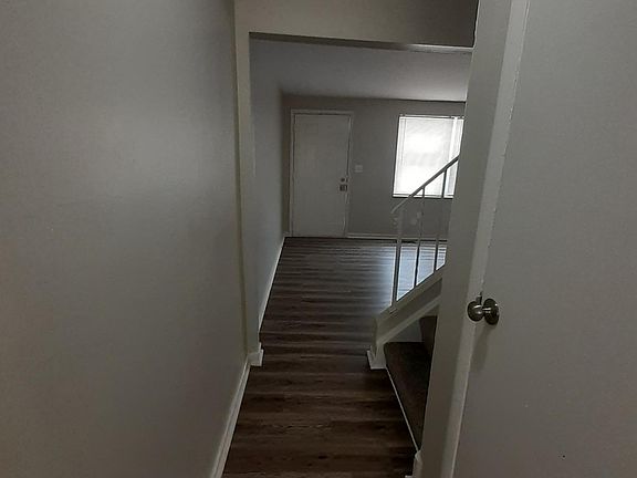 3rd image of 1877 Oakland Park Ave #B