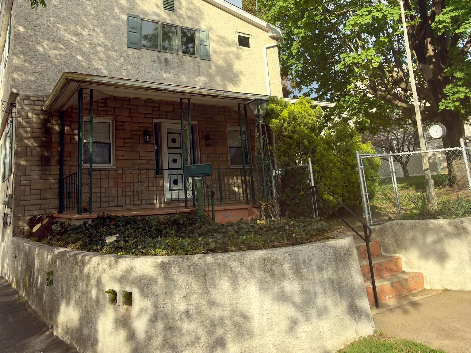 4 bed, 2.5 bath, 1988 sqft, $3,200 — Photo 2