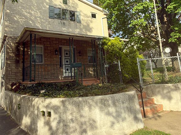 2nd image of 422 W 6th Ave