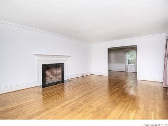 5th image of 7110 Benita Dr