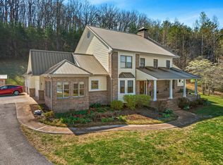 2216 McCammon Rd, Knoxville, TN 37920