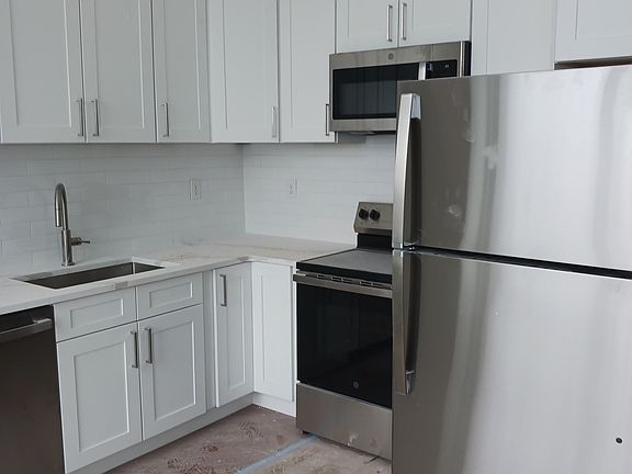 2nd image of 5700-04 Germantown Ave
