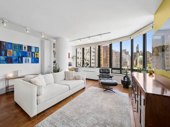 455 East 86th Street 11A image 2 of 19